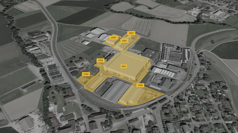 Areal Gontenschwil mit den sieben gelb markierten Immobilien von Sumatrix und ihren Parzellennummern